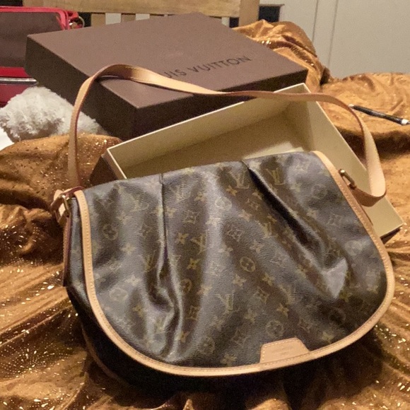 Louis Vuitton Handbags - Louis Vuitton Monogram canvas Menilmontant MM